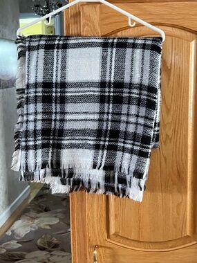Black & White Plaid Fringe Scarf - Women Accessories